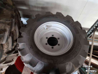Overige transport- en industriemachines en toebehoren Manitou 2 sets luchtbanden 7.00-12 & 12.5/80 R18