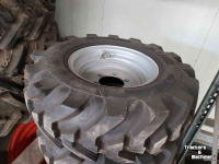 Overige transport- en industriemachines en toebehoren Manitou 2 sets luchtbanden 7.00-12 & 12.5/80 R18