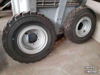 Overige transport- en industriemachines en toebehoren Manitou 2 sets luchtbanden 7.00-12 & 12.5/80 R18