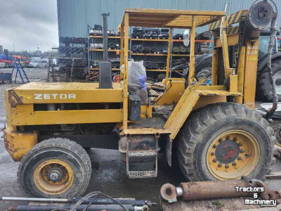 Ruwterrein-heftruck Zetor N9-030