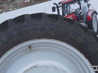 Wielen, Banden, Velgen & Afstandsringen Firestone 270/95r32