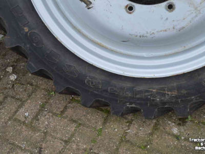 Wielen, Banden, Velgen & Afstandsringen Firestone 270/95r32