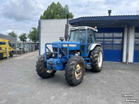 Oldtimers Ford 8210 gen2