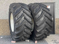 Wielen, Banden, Velgen & Afstandsringen Trelleborg Set TM900  800/70R38 op velg asgat 280/335/10gaats  48mm
