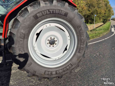 Tractor / Trekker Massey Ferguson 4235 Dyna-Shift