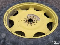 Wielen, Banden, Velgen & Afstandsringen  300/95R46 steek 140/205/8