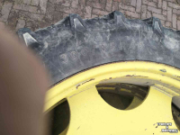 Wielen, Banden, Velgen & Afstandsringen  300/95R46 steek 140/205/8