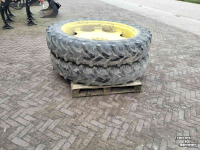 Wielen, Banden, Velgen & Afstandsringen  300/95R46 steek 140/205/8