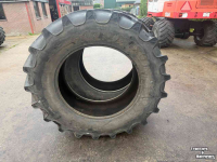 Wielen, Banden, Velgen & Afstandsringen BKT 520/70R38