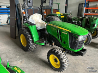 Smalspoor tractor John Deere 3025E