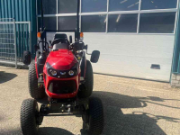 Compact tractor Yanmar SA426V-R