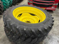 Wielen, Banden, Velgen & Afstandsringen  380/90R46  &  380/85R30