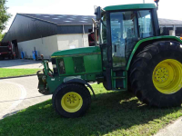 Tractor / Trekker John Deere 6100-2wd met fronthef +pto