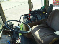 Tractor / Trekker John Deere 6100-2wd met fronthef +pto