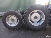 Wielen, Banden, Velgen & Afstandsringen BKT 600/65R38 - 380/85R28