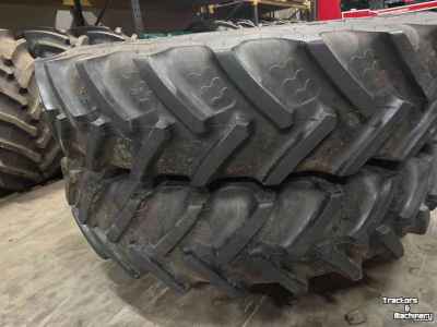 Wielen, Banden, Velgen & Afstandsringen  380/90R46  &  380/85R30