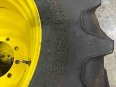 Wielen, Banden, Velgen & Afstandsringen  380/90R46  &  380/85R30
