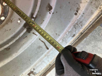 Wielen, Banden, Velgen & Afstandsringen Mitas 680/85R32