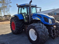 Tractor / Trekker New Holland TVT 145 Met Fronthef, Motor defect