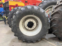 Wielen, Banden, Velgen & Afstandsringen Michelin 540/65R30 MultiBIB / BKT 520/85R42 AgriMAX