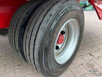 Voermengwagen Vertikaal Strautmann vertimix 2401 double