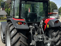 Tractor / Trekker Massey Ferguson 4710 ESSENTIAL