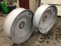 Wielen, Banden, Velgen & Afstandsringen Titan W10-38 verstelbaar