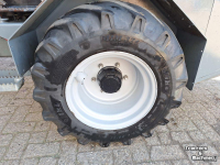 Shovel / Wiellader / Kniklader Giant G3500
