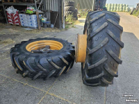 Wielen, Banden, Velgen & Afstandsringen  Dubbellucht naast 20.5R25. Shovel