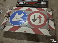 Overige machines voor weg-, berm-, en slootonderhoud  Actie bord