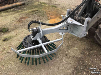 Shovel / Wiellader / Kniklader Heuvelmans onkruidborstel Giant