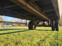 Vierwielige wagen / Landbouwwagen  Balenwagen / Platte wagen / landbouwaanhanger