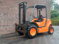 Ruwterrein-heftruck  Ausa C150H 4WD