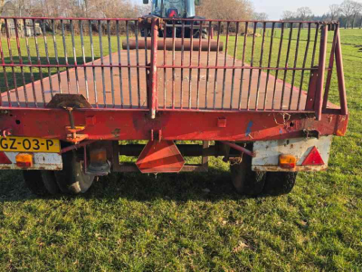 Vierwielige wagen / Landbouwwagen  Balenwagen / Platte wagen / landbouwaanhanger