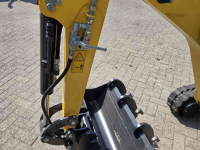 Mini-graver / Mini-graafmachine New Holland E12D