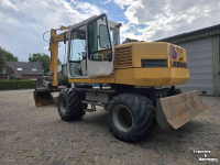 Bandenkraan / Graafmachine op wielen Liebherr 312 banden kraan graafmachine
