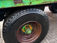 Vierwielige wagen / Landbouwwagen  VIERWIELIGE BANDENWAGEN / LANDBOUWWAGEN