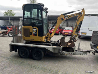 Mini-graver / Mini-graafmachine Caterpillar 301.8 Next Gen incl aanhanger
