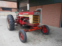 Tractor / Trekker International Farmall 560