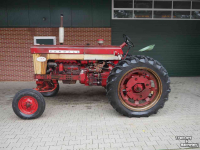 Tractor / Trekker International Farmall 560