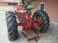 Tractor / Trekker International Farmall 560