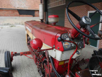 Tractor / Trekker International Farmall 560