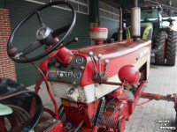 Tractor / Trekker International Farmall 560