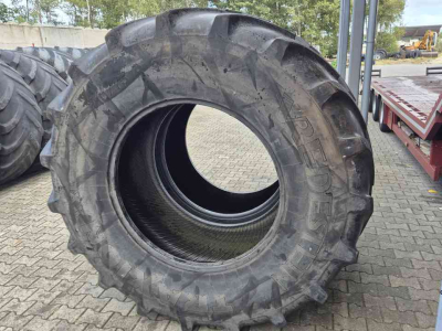 Wielen, Banden, Velgen & Afstandsringen Vredestein 710/75R38 Traxion XXL banden 9/19mm