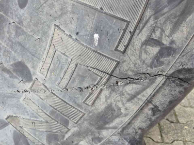 Wielen, Banden, Velgen & Afstandsringen Vredestein 710/75R38 Traxion XXL banden 9/19mm