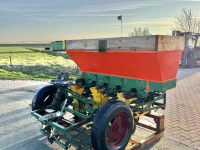 Pootmachine  Te koop uien/bollen plantenmachine 1,5