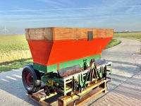 Pootmachine  Te koop uien/bollen plantenmachine 1,5