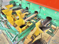 Pootmachine  Te koop uien/bollen plantenmachine 1,5