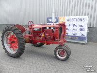 Oldtimers  Mc Cormick Farmall F12