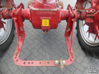 Tractor / Trekker  Mc Cormick Farmall F12